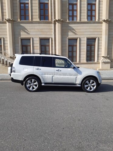 Mitsubishi Pajero 2008, 230,000 km - 3.2 л - Bakı
