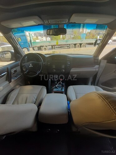 Mitsubishi Pajero 2008, 230,000 km - 3.2 л - Bakı