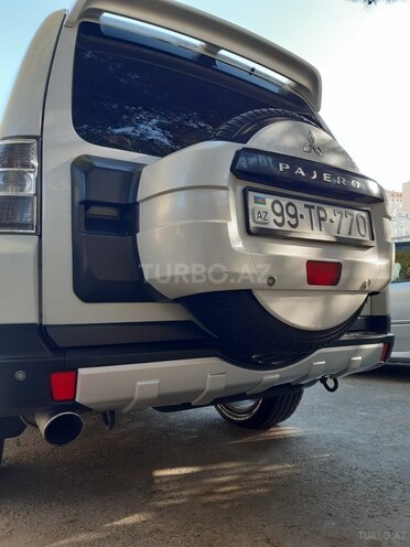 Mitsubishi Pajero 2008, 230,000 km - 3.2 л - Bakı