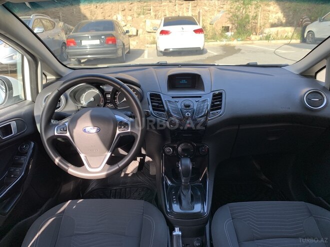 Ford Fiesta 2014, 216,000 km - 1.6 l - Bakı