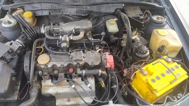 Opel Vectra 1991, 370,000 km - 2.0 l - Bakı