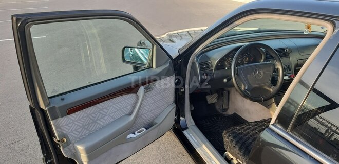 Mercedes C 220 1995, 437,000 km - 2.2 л - Bakı