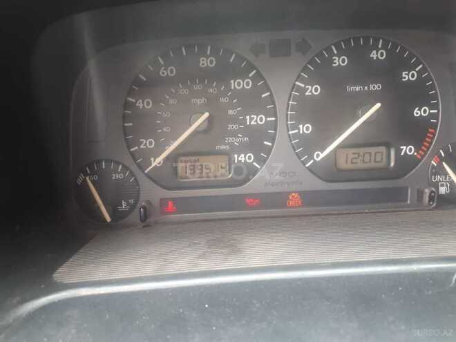 Volkswagen Golf 1994, 263,588 km - 2.0 l - Bərdə