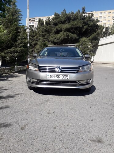 Volkswagen Passat 2014, 75,000 km - 1.8 l - Bakı
