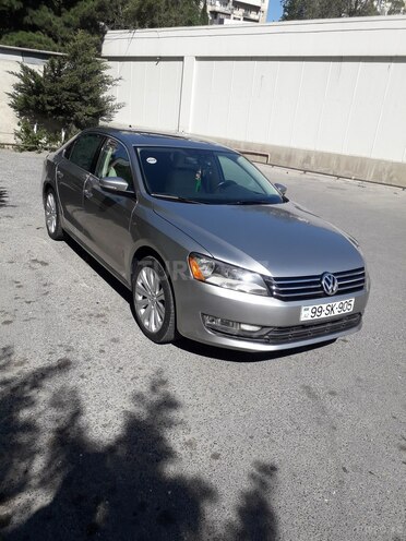 Volkswagen Passat 2014, 75,000 km - 1.8 l - Bakı