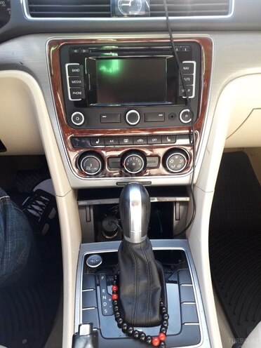 Volkswagen Passat 2014, 75,000 km - 1.8 l - Bakı