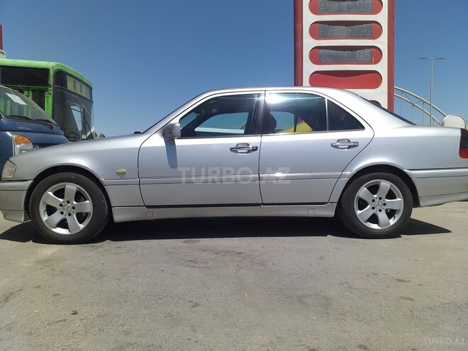 Mercedes C 220 1995, 404,091 km - 2.2 l - Sumqayıt