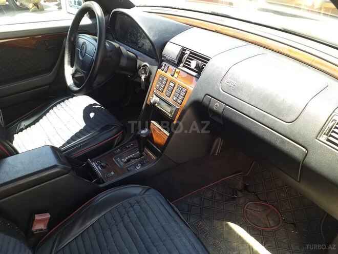 Mercedes C 220 1995, 404,091 km - 2.2 l - Sumqayıt