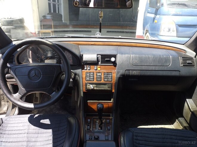 Mercedes C 220 1995, 404,091 km - 2.2 l - Sumqayıt