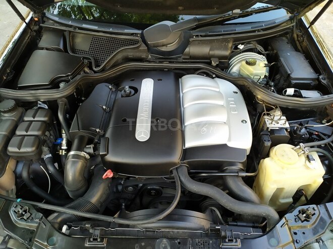 Mercedes E 220 2000, 297,000 km - 2.2 л - Bakı
