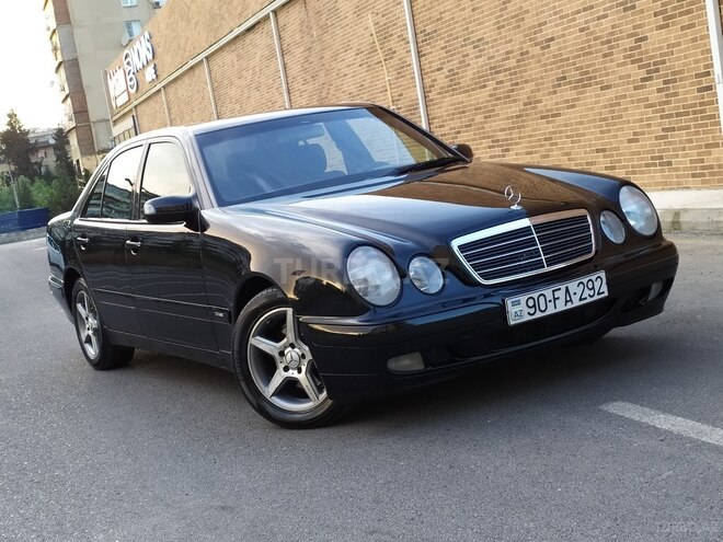 Mercedes E 220 2000, 297,000 km - 2.2 л - Bakı