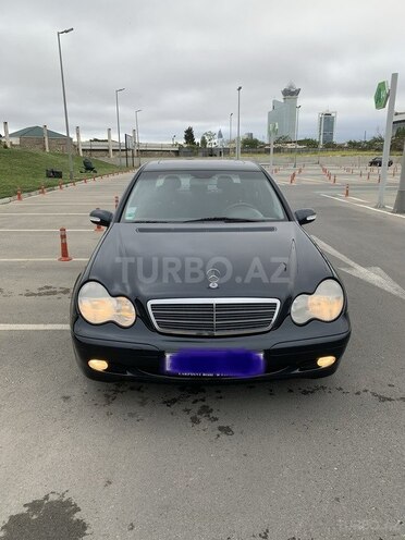 Mercedes C 180 2001, 211,000 km - 2.0 l - Bakı