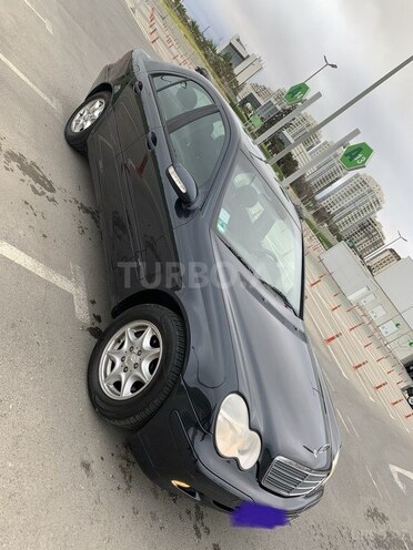 Mercedes C 180 2001, 211,000 km - 2.0 l - Bakı