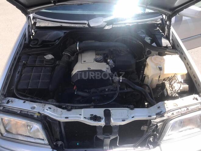 Mercedes C 200 1998, 180,000 km - 2.0 l - Bakı