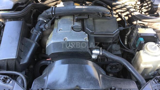 Mercedes E 230 1995, 290,000 km - 2.3 л - Bakı