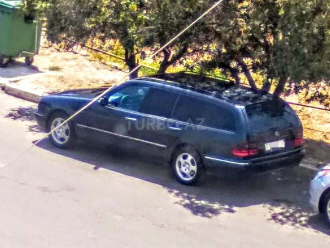 Mercedes E 220 2001, 482,074 km - 2.2 l - Bakı