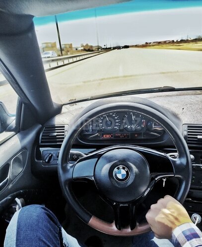 BMW 318 2000, 238,000 km - 1.9 l - Bakı