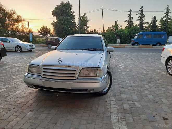 Mercedes C 200 1995, 300,000 km - 2.0 l - Masallı