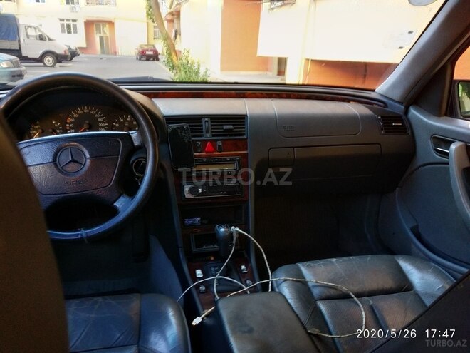 Mercedes C 200 1997, 420,000 km - 2.0 л - Bakı