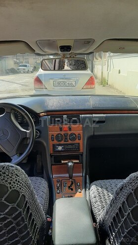 Mercedes E 240 1998, 273,000 km - 2.4 l - Gəncə