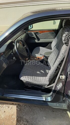 Mercedes E 240 1998, 273,000 km - 2.4 l - Gəncə
