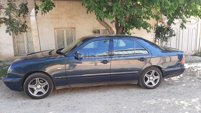 Mercedes E 240 1998, 273,000 km - 2.4 l - Gəncə