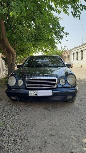 Mercedes E 240 1998, 273,000 km - 2.4 l - Gəncə