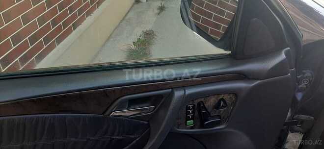 Mercedes E 230 1997, 300,000 km - 2.3 l - Bakı