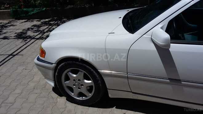 Mercedes C 230 2000, 243,000 km - 2.3 л - Bakı