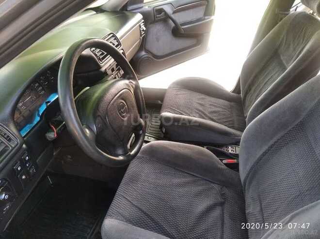Opel Vectra 1994, 200,000 km - 2.0 l - Bakı