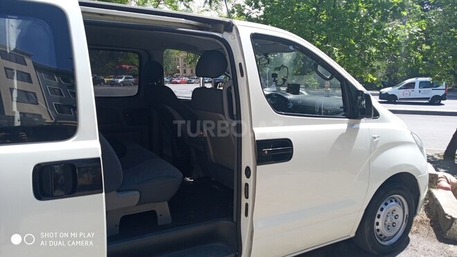 Hyundai H-1 2011, 198,000 km - 2.5 l - Bakı