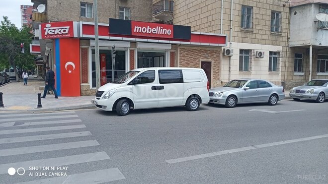 Hyundai H-1 2011, 198,000 km - 2.5 l - Bakı