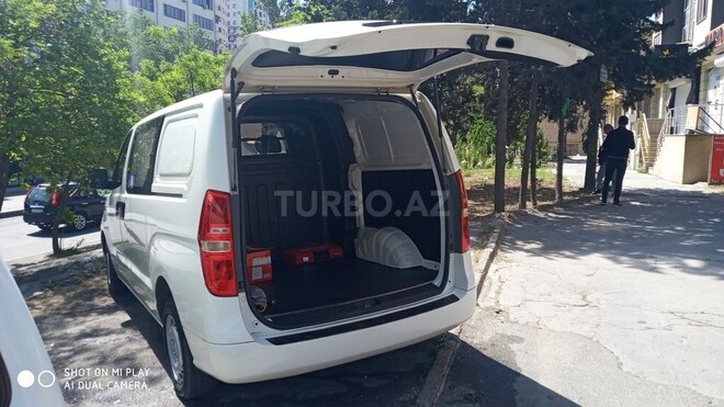 Hyundai H-1 2011, 198,000 km - 2.5 l - Bakı