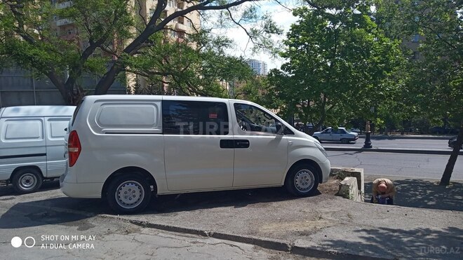 Hyundai H-1 2011, 198,000 km - 2.5 l - Bakı