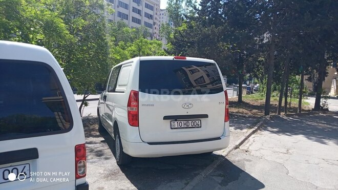 Hyundai H-1 2011, 198,000 km - 2.5 l - Bakı