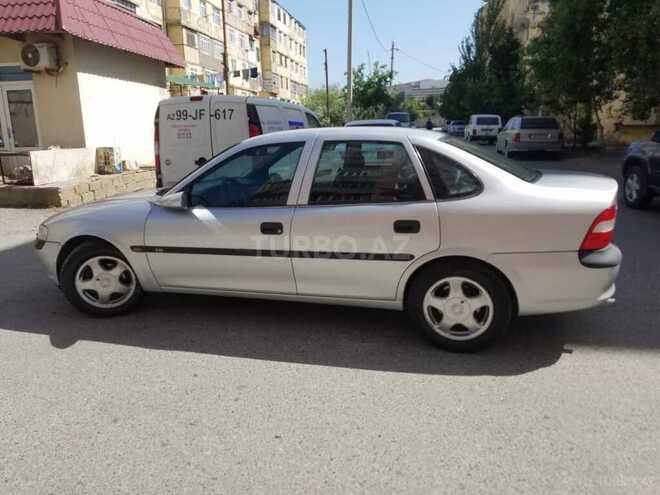 Opel Vectra 1998, 295,000 km - 1.6 l - Sumqayıt