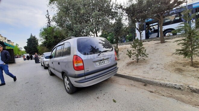 Opel Zafira 2001, 296,000 km - 1.8 l - Bakı