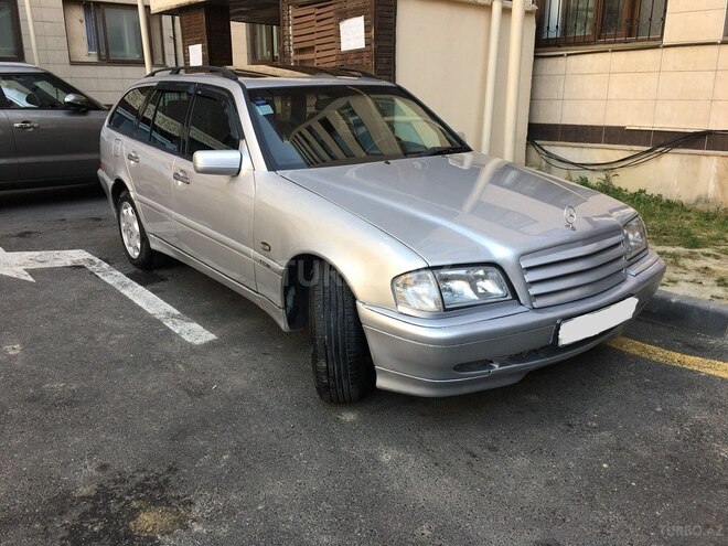 Mercedes C 220 2000, 240,000 km - 2.2 l - Bakı