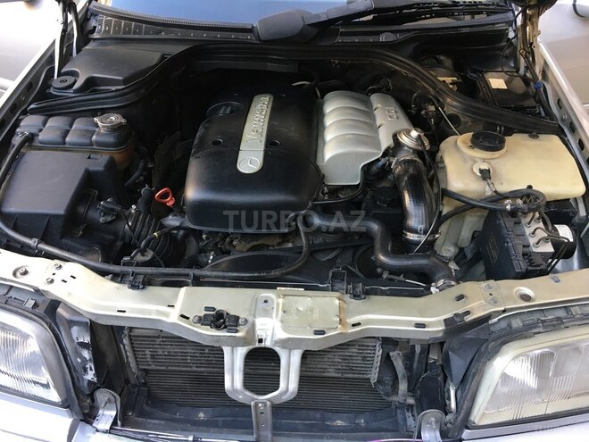 Mercedes C 220 2000, 240,000 km - 2.2 l - Bakı