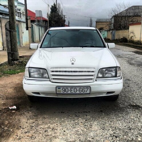 Mercedes C 180 1995, 355,000 km - 1.8 л - Quba
