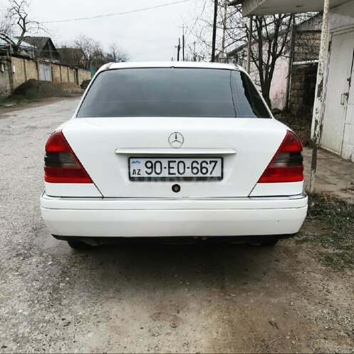 Mercedes C 180 1995, 355,000 km - 1.8 л - Quba