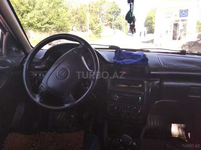 Opel Astra 1995, 343,804 km - 1.6 l - Qusar