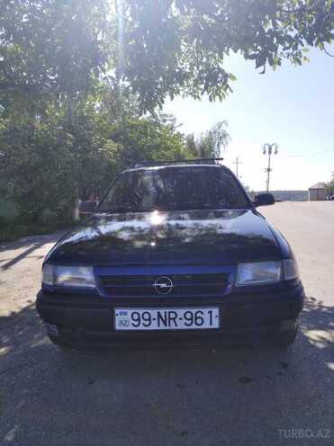 Opel Astra 1995, 343,804 km - 1.6 l - Qusar