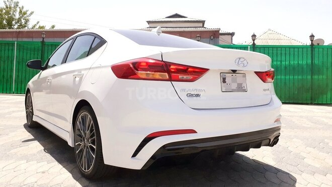 Hyundai Elantra 2016, 30,000 km - 1.6 л - Bakı
