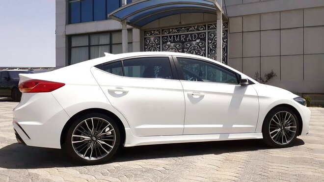 Hyundai Elantra 2016, 30,000 km - 1.6 л - Bakı