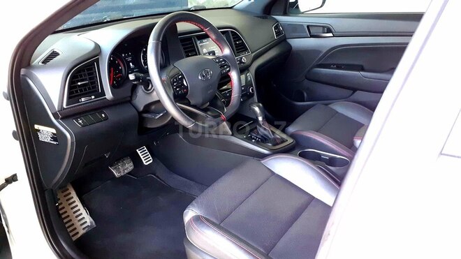 Hyundai Elantra 2016, 30,000 km - 1.6 л - Bakı