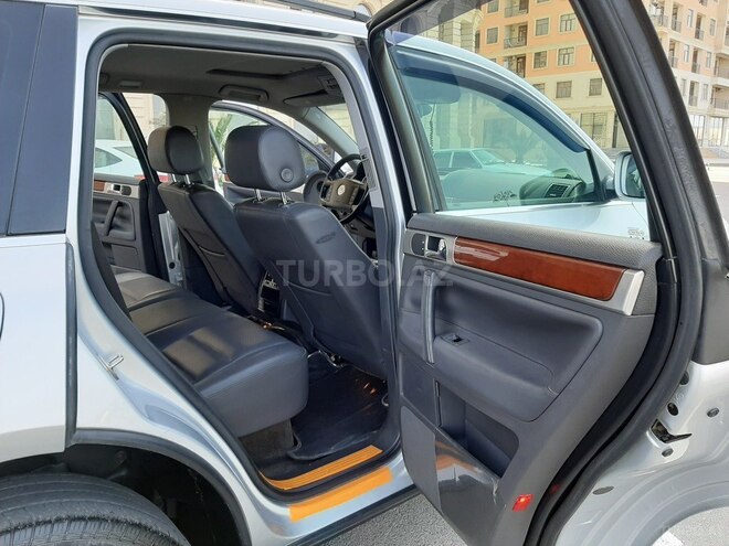 Volkswagen Touareg 2005, 133,600 km - 3.2 l - Sumqayıt