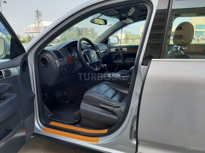 Volkswagen Touareg 2005, 133,600 km - 3.2 l - Sumqayıt