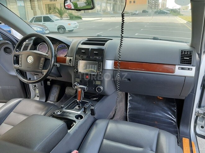 Volkswagen Touareg 2005, 133,600 km - 3.2 l - Sumqayıt