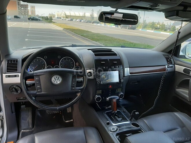 Volkswagen Touareg 2005, 133,600 km - 3.2 l - Sumqayıt